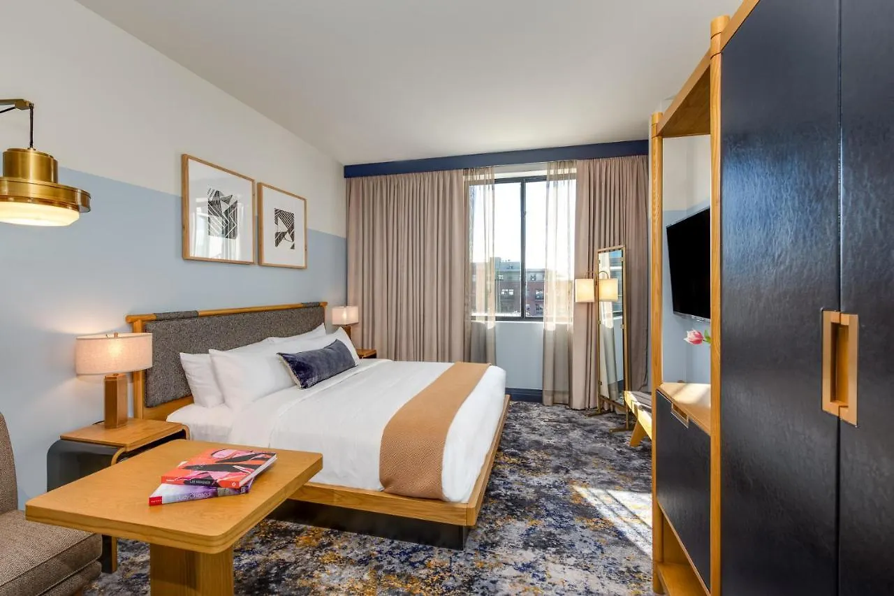 Clayton Hotel & Members Club DEN