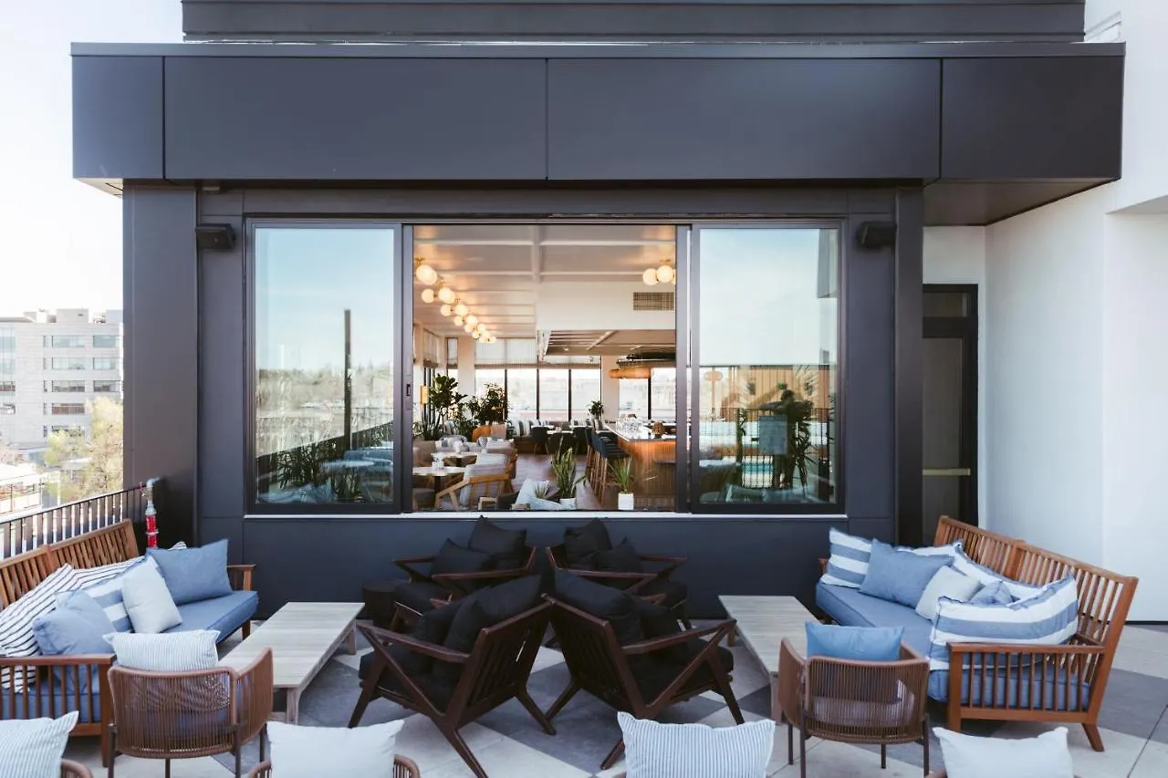 Clayton Hotel & Members Club DEN 5*,